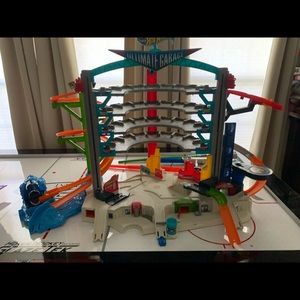 Hot wheels garage city